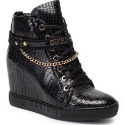 Sneakersy CARINII - B5200 N65-H20-000-B88. Czarne półbuty damskie Carinii, bez wzorów, ze skóry, bez obcasa, na koturnie, bez zapięcia. Za 479,00 zł.