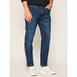 Jeansy Regular Fit Wrangler Greensboro W15QQ1150. Niebieskie jeansy męskie Wrangler, m, bez wzorów. W wyprzedaży za 299,00 zł.