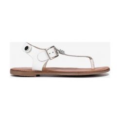 Steve Madden Tally Sandały Biały. Białe sandały damskie Steve Madden, w paski, ze skóry, bez obcasa, z paskami. Za 262,95 zł.