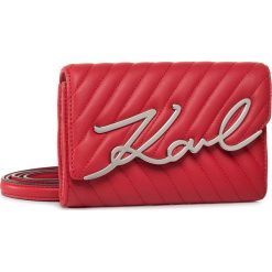 Saszetka nerka KARL LAGERFELD - 201W3109 Klassik Rd. Czerwone nerki damskie KARL LAGERFELD, bez wzorów, ze skóry, bez dodatków. W wyprzedaży za 939,00 zł.