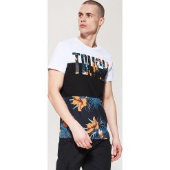 T-shirty męskie: T-shirt z dużym napisem – Wielobarwn
