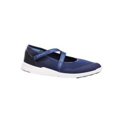 Damskie baleriny do szybkiego marszu PW 160 Br'easy w kolorze granatowym. Niebieskie baleriny damskie NEWFEEL, bez wzorów, z poliesteru, bez obcasa. Za 79,99 zł.