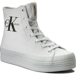 Sneakersy CALVIN KLEIN JEANS - Zabrina RE9245 White. Białe półbuty damskie Calvin Klein Jeans, z aplikacjami, z jeansu, eleganckie, bez obcasa, na koturnie, na sznurówki. Za 469,90 zł.