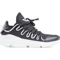 Buty Y-3 KUSARI. Czarne buty sportowe damskie Y-3, bez wzorów, ze skóry, sportowe, do biegania. W wyprzedaży za 509,00 zł.