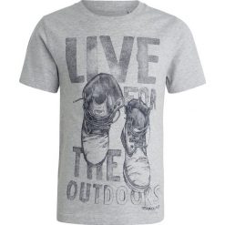 Timberland KURZARM OUTDOORS Tshirt z nadrukiem meliertes grau. Szare t-shirty męskie z nadrukiem Timberland, z bawełny. Za 139,00 zł.