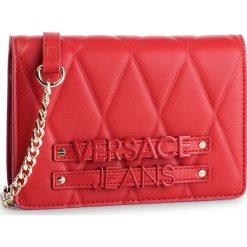 Torebka VERSACE JEANS - E1HTBBL3 71125 500. Czerwone torebki klasyczne damskie Versace Jeans, bez wzorów, z jeansu, eleganckie, bez dodatków. W wyprzedaży za 449,00 zł.