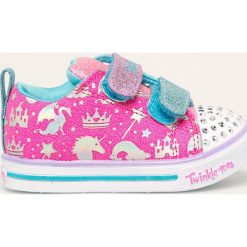 Skechers - Tenisówki dziecięce. Różowe trampki dziewczęce Skechers, bez wzorów, z gumy, bez zapięcia. Za 169,90 zł.