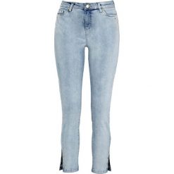 Cellbes Dżinsy ze stretchem i złotymi oczkami błękitny denim female niebieski 48. Niebieskie jeansy damskie Cellbes, z denimu. Za 199,00 zł.