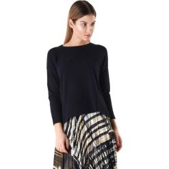 Bluzka w kolorze granatowym. Niebieskie bluzki damskie Far Far Fashion, Ryłko by Agnes&Paul, bez wzorów, z okrągłym kołnierzem, bez rękawów. W wyprzedaży za 59,95 zł.