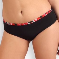 Figi od kostiumu kąpielowego Maki z podwyższonym pasem. Pomarańczowe stroje kąpielowe damskie marki Lupoline, bez wzorów, klasyczne. Za 69,74 zł.