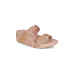 Klapki FitFlop LOTTIE GLITZY SLIDE. Różowe klapki damskie FitFlop, bez wzorów, bez obcasa. W wyprzedaży za 272,30 zł.