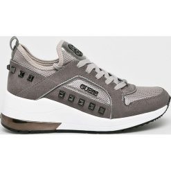 Guess Jeans - Buty FL5JULFAB12. Szare buty sportowe damskie Guess Jeans, z aplikacjami, z jeansu, sportowe. W wyprzedaży za 499,90 zł.