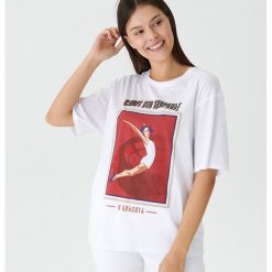 Koszulka oversize - Biały. Białe koszulki damskie House, s, bez wzorów, bez kołnierzyka, bez rękawów. Za 35,99 zł.