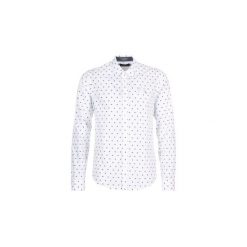 Koszule z długim rękawem Scotch Soda PAKRIS. Białe koszule męskie Scotch & Soda, s, bez wzorów, bez kołnierzyka, z długim rękawem. Za 244,30 zł.
