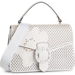 Torebka LIU JO - M Top Handle N19066 E0070 Off White 01065. Białe topy damskie Liu Jo, m, bez wzorów, ze skóry ekologicznej, z klasycznym kołnierzykiem. W wyprzedaży za 369,00 zł.