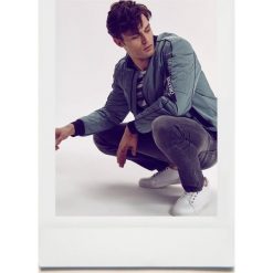 Kurtka typu bomber. Szare kurtki męskie Top Secret, na lato, m, bez wzorów, eleganckie, krótkie, bez kaptura. W wyprzedaży za 114,99 zł.