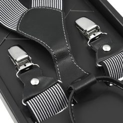 Czarne szelki w białe paski SZ54. Czarne paski męskie Modini Moda Męska, w paski, z gumy, eleganckie. W wyprzedaży za 43,20 zł.