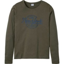 Shirt z długim rękawem i nadrukiem bonprix ciemnooliwkowy. Zielone koszulki męskie bonprix, xl, z nadrukiem, bez kołnierzyka, z długim rękawem, długie. Za 34,99 zł.