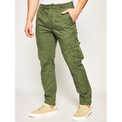 Joggery Superdry Care Cargo M7010024A. Zielone jeansy męskie Superdry, m, bez wzorów. W wyprzedaży za 349,00 zł.