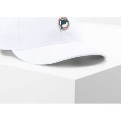 Czapki męskie: New Era LOW PROFILE 9FIFTY NFL BADGE Czapka z daszkiem white