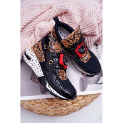 Sportowe Damskie Buty Vices Czarne Million Reasons. Czarne buty sportowe damskie Tagless, bez wzorów, z tkaniny, sportowe. Za 119,00 zł.