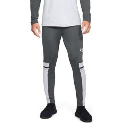 Under Armour Challenger III Spodnie dresowe Szary. Szare spodnie męskie Under Armour, xxl, bez wzorów, z elastanu. Za 206,95 zł.