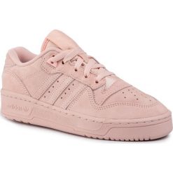 Buty adidas - Rivalry Low W EE7068 Vappnk/Vappnk/Ftwwht. Różowe półbuty damskie Adidas, na co dzień, bez wzorów, ze skóry, bez obcasa, na płaskiej podeszwie, bez zapięcia. W wyprzedaży za 249,00 zł.