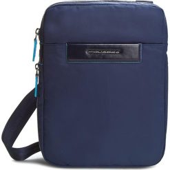 Saszetka PIQUADRO - CA3228CE/BLU Granatowy. Niebieskie torby męskie skórzane marki Piquadro, bez wzorów, ze skóry, młodzieżowe. W wyprzedaży za 309,00 zł.