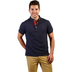 Koszulka polo w kolorze ciemnoniebieskim ze wzorem. Niebieskie koszulki męskie The Time of Bocha, m, bez wzorów, polo, bez rękawów. W wyprzedaży za 99,95 zł.