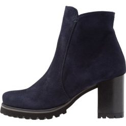 Weekend Botki amalfi navy. Niebieskie botki damskie skórzane marki Weekend, klasyczne. Za 649,00 zł.