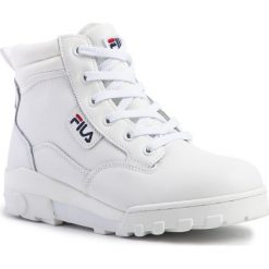 Trapery Fila Grunge II L Mid Wmn 1010741.1FG. Białe buty trekkingowe damskie Fila, bez obcasa, bez zapięcia. W wyprzedaży za 329,00 zł.