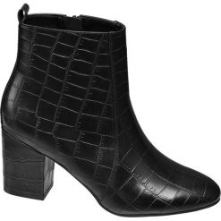 Botki damskie Catwalk czarne. Czarne botki damskie Catwalk, ze skóry, bez obcasa, na obcasie, na zamek. Za 179,90 zł.