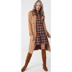 Granatowa Sukienka Tullamarine. Niebieskie sukienki damskie Born2be, xl, w paski, eleganckie, z okrągłym kołnierzem, bez rękawów, mini. Za 89,99 zł.