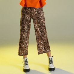 Spodnie culotte w panterkę - Beżowy. Brązowe spodnie damskie Cropp, s. W wyprzedaży za 39,99 zł.