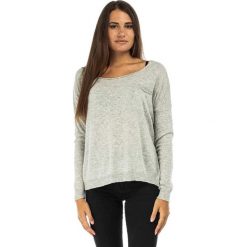 Swetry damskie: Sweter w kolorze jasnoszarym