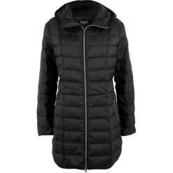 Płaszcz z lekkiego puchu bonprix czarny. Czarne kurtki damskie bonprix, bez wzorów, z puchu, bez kaptura. Za 239,99 zł.