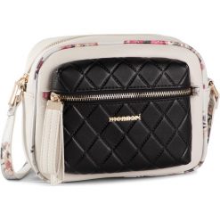 Torebka MONNARI - BAG2490-015 Beige. Brązowe listonoszki damskie Monnari, bez wzorów, ze skóry ekologicznej, bez dodatków. W wyprzedaży za 109,00 zł.