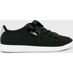 Puma - Buty Vikky Ribbon. Czarne buty sportowe damskie Puma, bez wzorów, ze skóry, sportowe. W wyprzedaży za 179,90 zł.