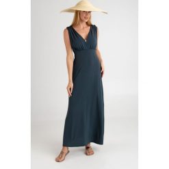 SUKIENKA NERONE max mar leisure. Sukienki damskie Max Mara Leisure, l, bez wzorów, eleganckie, bez kołnierzyka, bez rękawów. W wyprzedaży za 751,20 zł.
