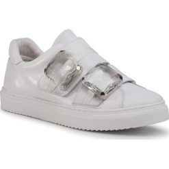 Sneakersy EVA MINGE - EM-08-07-000724 102. Białe półbuty damskie Eva Minge, bez wzorów, ze skóry, bez obcasa, na płaskiej podeszwie, bez zapięcia. Za 469,00 zł.