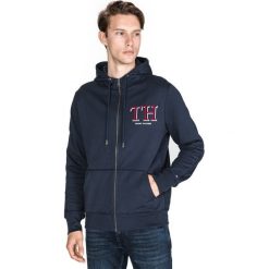 Tommy Hilfiger Bluza Niebieski. Niebieskie bluzy męskie TOMMY HILFIGER, xl, z nadrukiem, z bawełny, bez kołnierzyka, bez rękawów, bez kaptura. Za 554,95 zł.