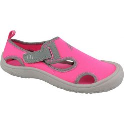 Różowe Sandały New Balance Sandal K K2013PKG. Różowe sandały dziewczęce New Balance, z materiału, bez zapięcia. W wyprzedaży za 129,49 zł.