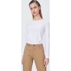 Bluzka basic z długim rękawem - Biały. Białe bluzki damskie Sinsay, s, bez wzorów, bez kołnierzyka, z długim rękawem. Za 19,99 zł.