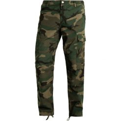 Bojówki męskie: Carhartt WIP REGULAR COLUMBIA Bojówki combat green rinsed