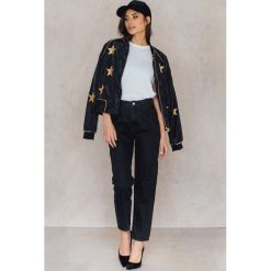 NA-KD Jeansy 7/8 z wysokim stanem - Black. Czarne jeansy damskie marki NA-KD, z bawełny. W wyprzedaży za 66,29 zł.