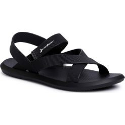 Sandały RIDER - R1 Papete Ad 11566 Black/Black 20766. Czarne klapki męskie Rider, bez wzorów, z tworzywa sztucznego. Za 109,99 zł.