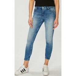 Review - Jeansy. Niebieskie jeansy damskie skinny marki Review, z elastanu. Za 219,90 zł.