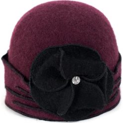 Czapka damska Elegancki bratek buraczkowa (cz14220). Szare czapki zimowe damskie marki Art of Polo, z wełny. Za 61,09 zł.
