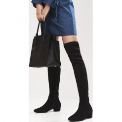 Czarne Kozaki Decorous. Czarne buty zimowe damskie Born2be, z materiału, z okrągłym noskiem, na obcasie. Za 159,99 zł.