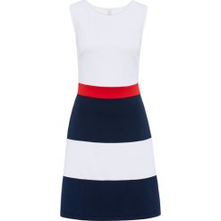Sukienka shirtowa w szerokie pasy bonprix biało-niebiesko-czerwony. Białe sukienki damskie bonprix, bez wzorów, z neoprenu, z kontrastowym kołnierzykiem, bez rękawów, rozkloszowane. Za 109,99 zł.